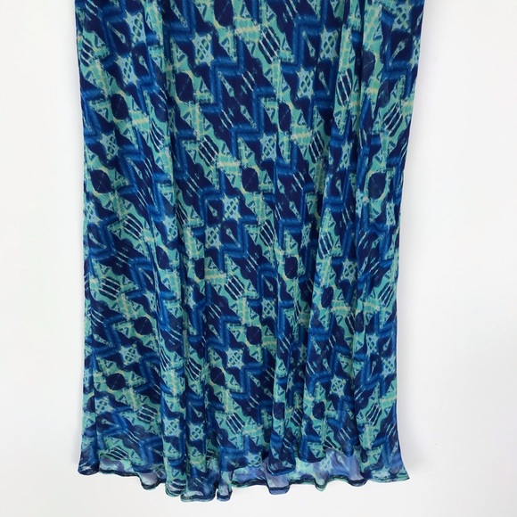 89th & Madison Aztec Abstract maxi Skirt (L) - Picture 3 of 6